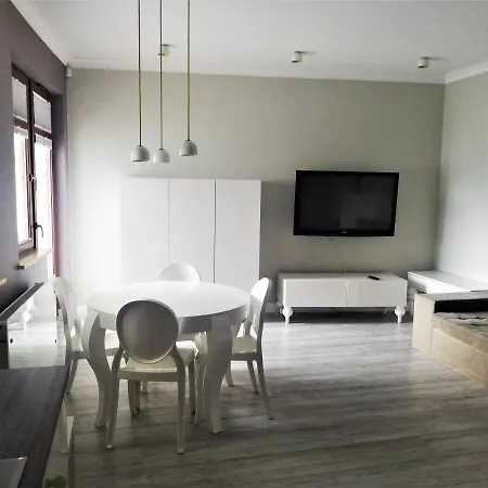 Kwiatowa Bryza Apartman *